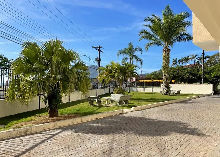Ubatuba, Itaguá, bem localizado, duas vagas de garagem